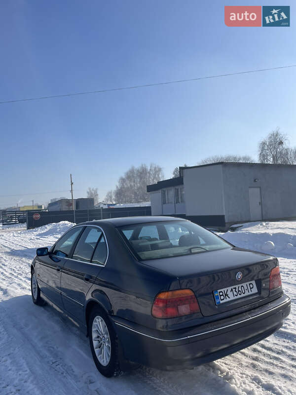 Седан BMW 5 Series 1999 в Березному