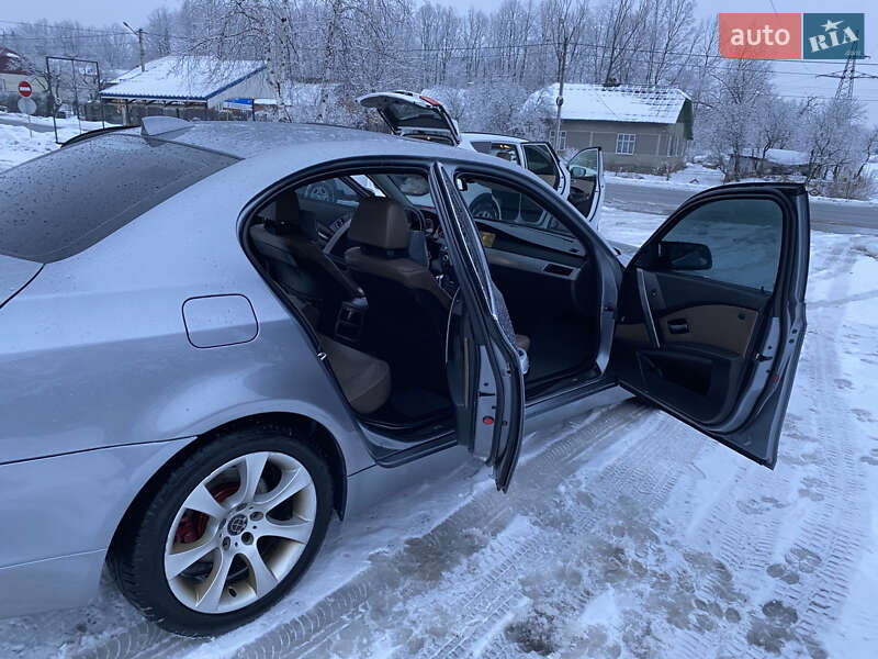 Седан BMW 5 Series 2004 в Долине