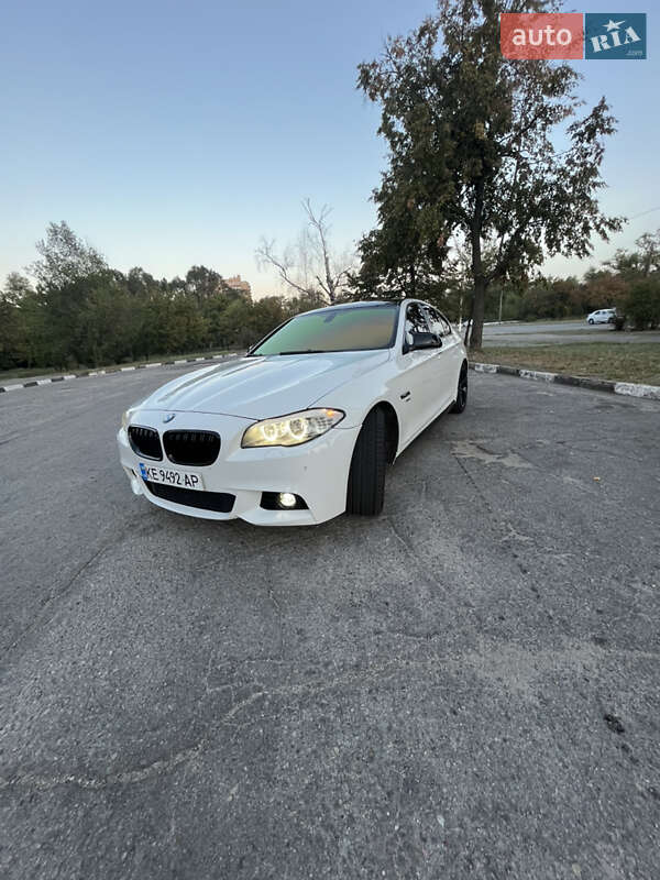 Седан BMW 5 Series 2012 в Запорожье