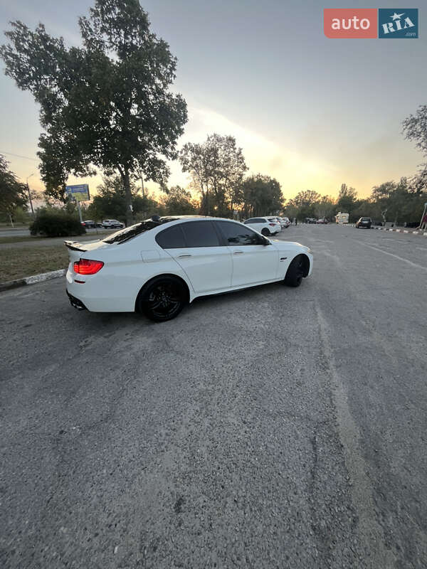 Седан BMW 5 Series 2012 в Запорожье