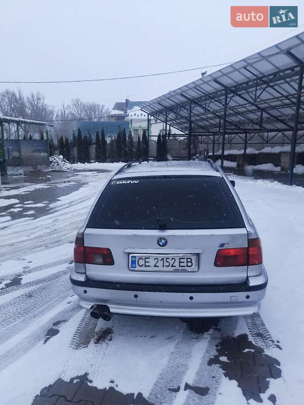 Универсал BMW 5 Series 1998 в Кицмани