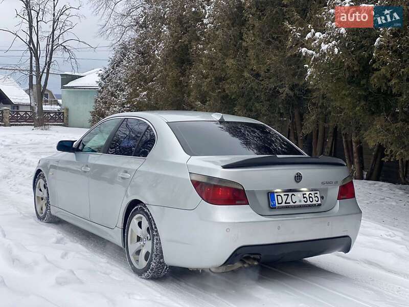 Седан BMW 5 Series 2004 в Калуше
