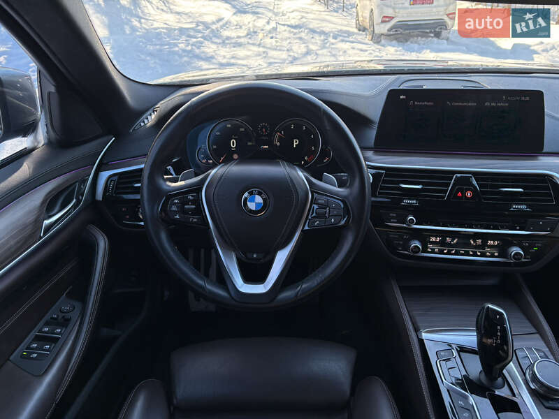 Седан BMW 5 Series 2017 в Барышевке