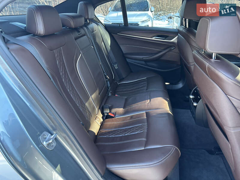 Седан BMW 5 Series 2017 в Барышевке