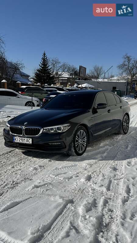 Седан BMW 5 Series 2017 в Киеве фото 8 Седан BMW 5 Series 2017 в Киеве