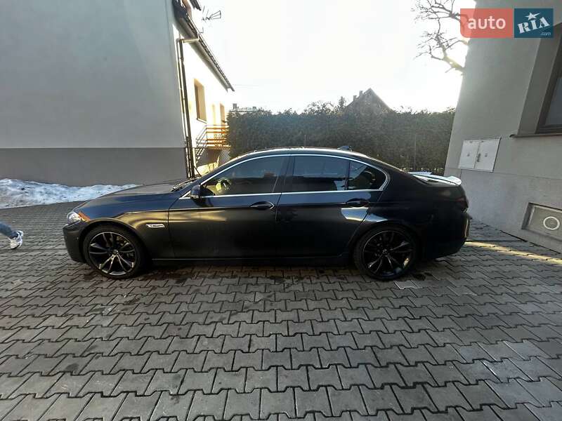 Седан BMW 5 Series 2015 в Киеве