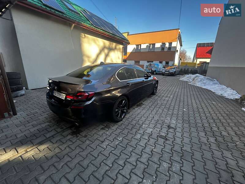 Седан BMW 5 Series 2015 в Киеве