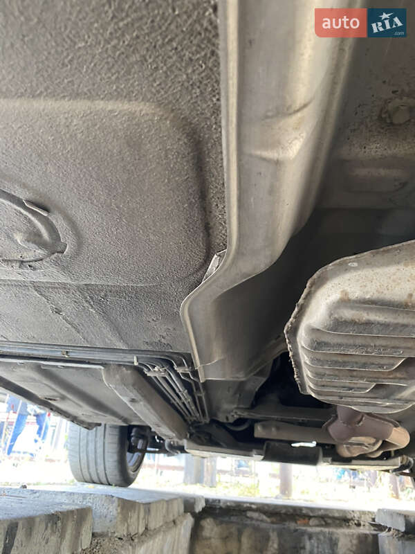 Седан BMW 5 Series 1989 в Запорожье