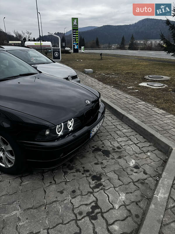 Седан BMW 5 Series 2000 в Львове