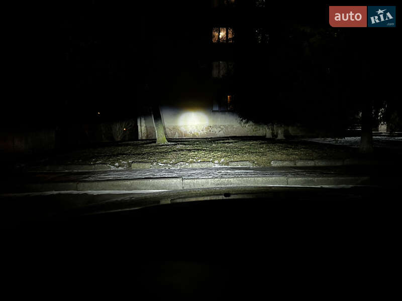 Седан BMW 5 Series 2000 в Львове