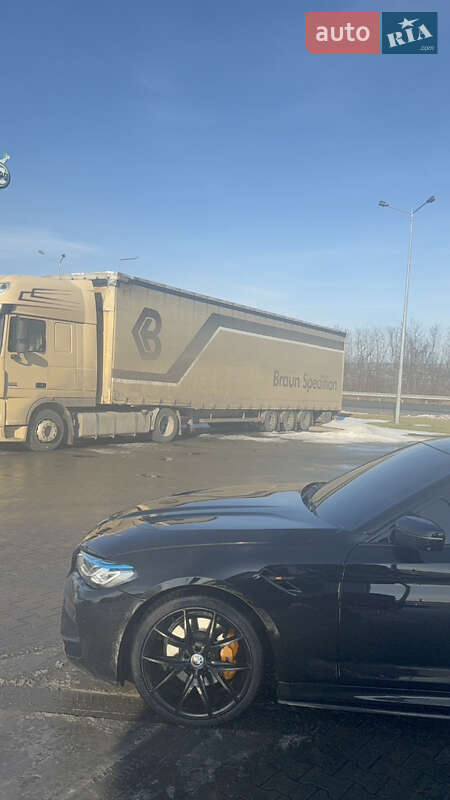 Седан BMW 5 Series 2017 в Черновцах