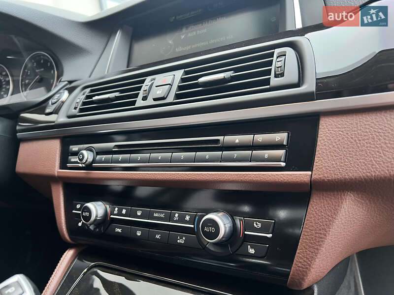 Седан BMW 5 Series 2015 в Ровно