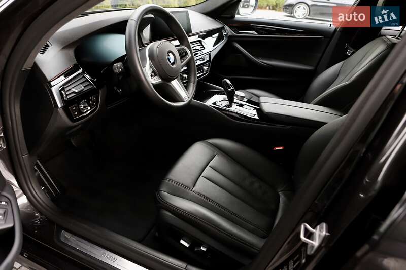 Седан BMW 5 Series 2020 в Дрогобыче