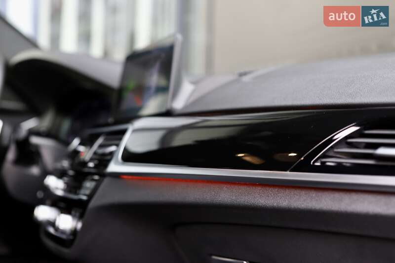 Седан BMW 5 Series 2020 в Дрогобыче