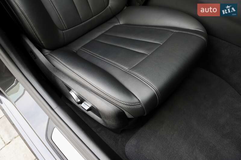 Седан BMW 5 Series 2020 в Дрогобыче