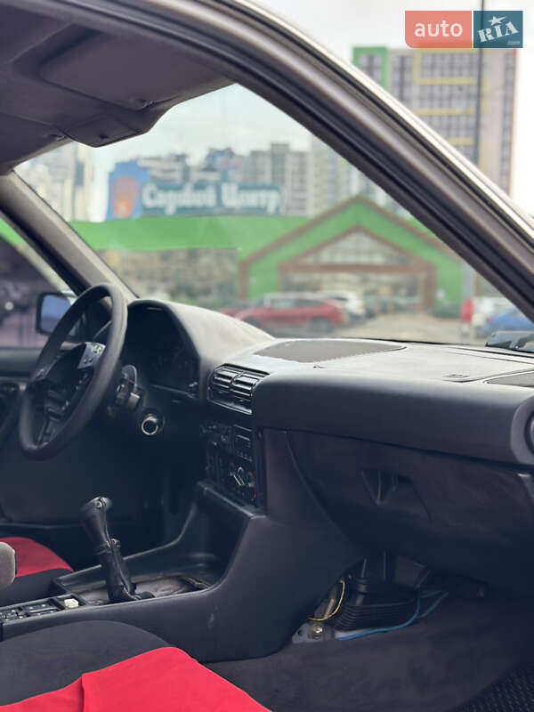 Седан BMW 5 Series 1988 в Одессе