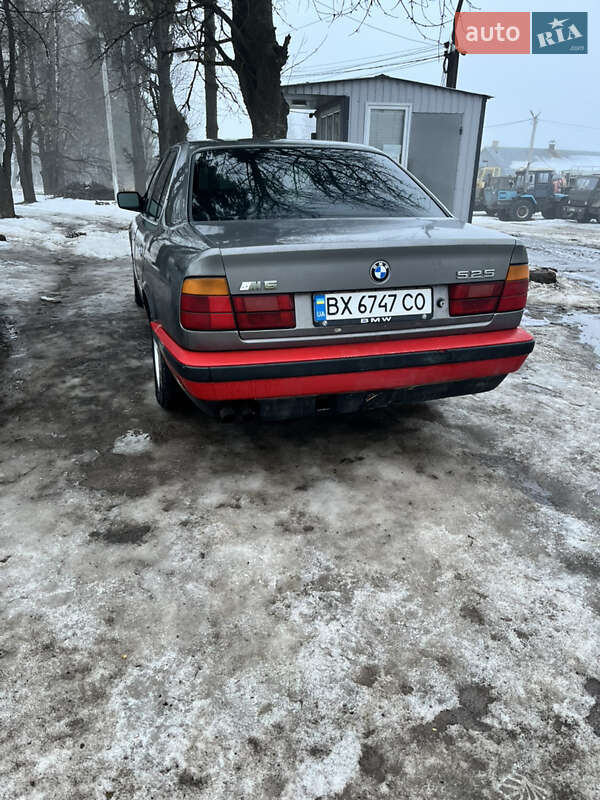 Седан BMW 5 Series 1993 в Хмельницком