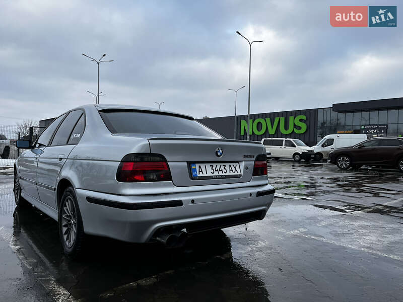 Седан BMW 5 Series 1998 в Новых Петровцах