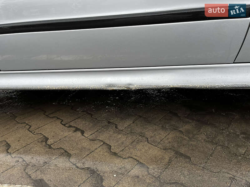 Седан BMW 5 Series 1998 в Новых Петровцах