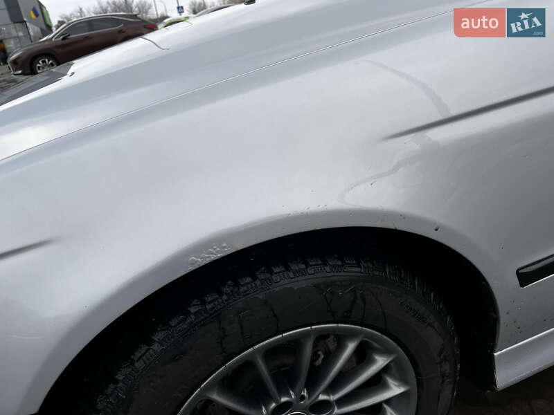 Седан BMW 5 Series 1998 в Новых Петровцах