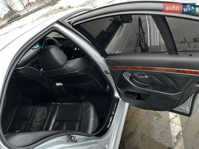 Седан BMW 5 Series 1998 в Новых Петровцах