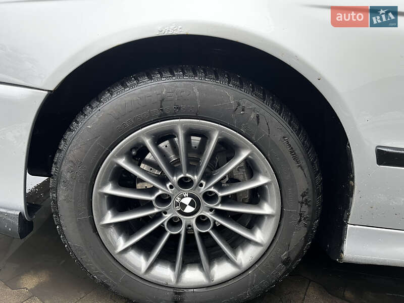 Седан BMW 5 Series 1998 в Новых Петровцах