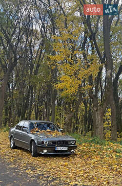 Седан BMW 5 Series 1989 в Хмельницькому