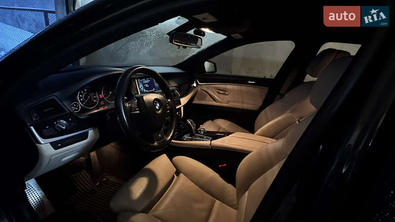 Седан BMW 5 Series 2013 в Львове