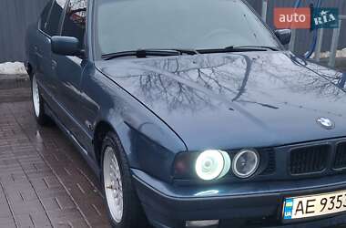 Седан BMW 5 Series 1995 в Дніпрі