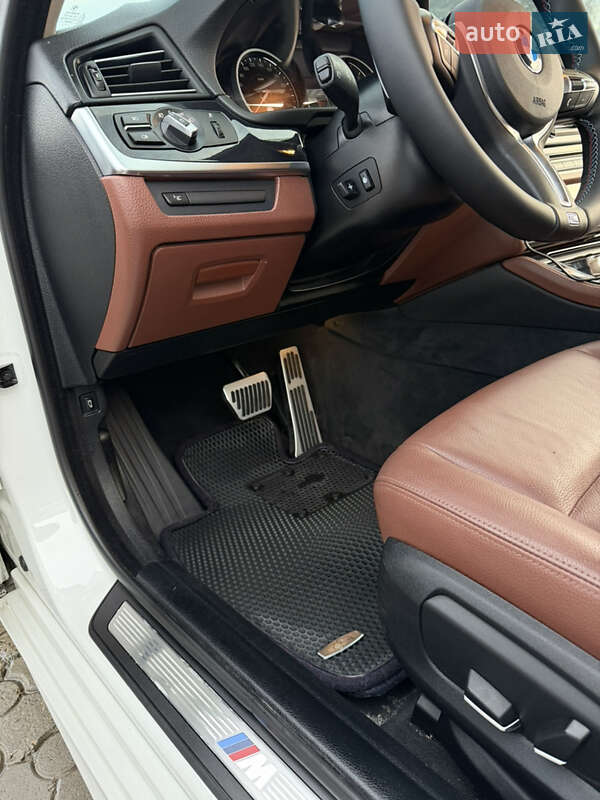 Седан BMW 5 Series 2015 в Черновцах