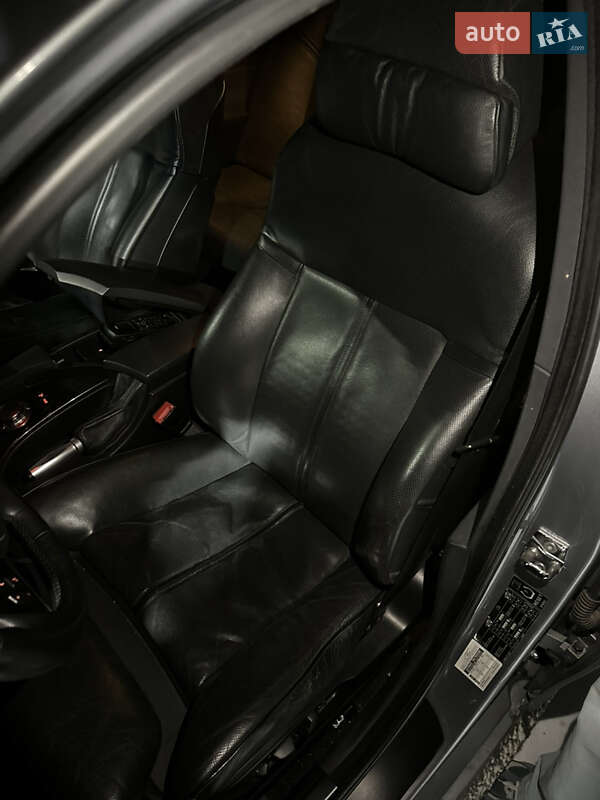 Седан BMW 5 Series 2004 в Радивилове