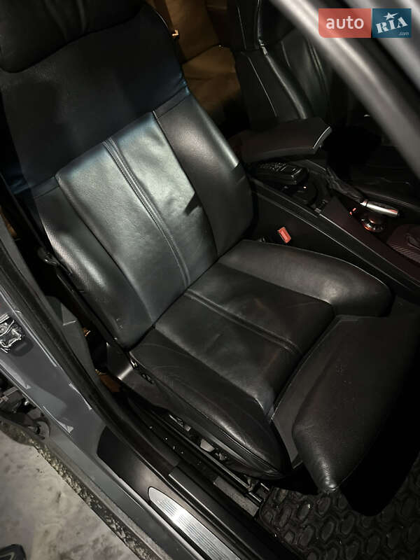 Седан BMW 5 Series 2004 в Радивилове