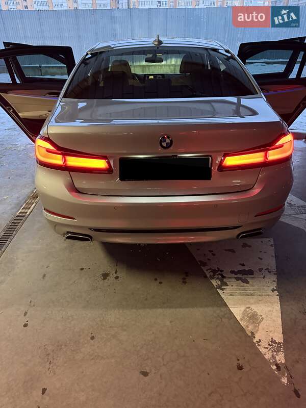 Седан BMW 5 Series 2017 в Львове