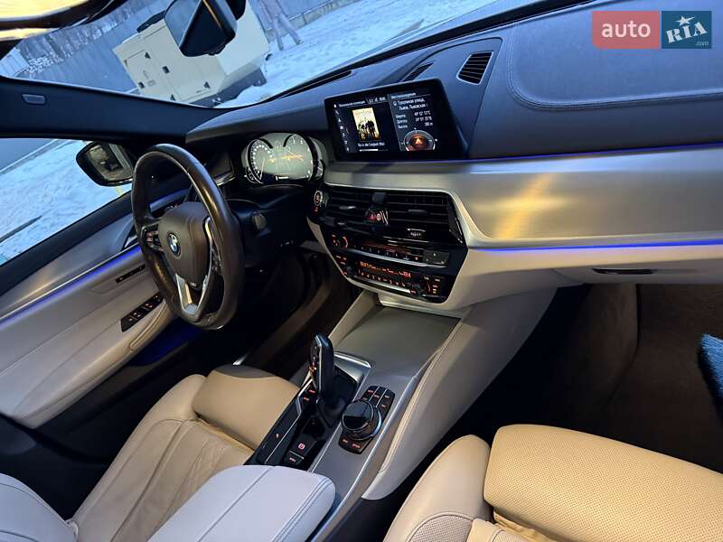 Седан BMW 5 Series 2017 в Львове
