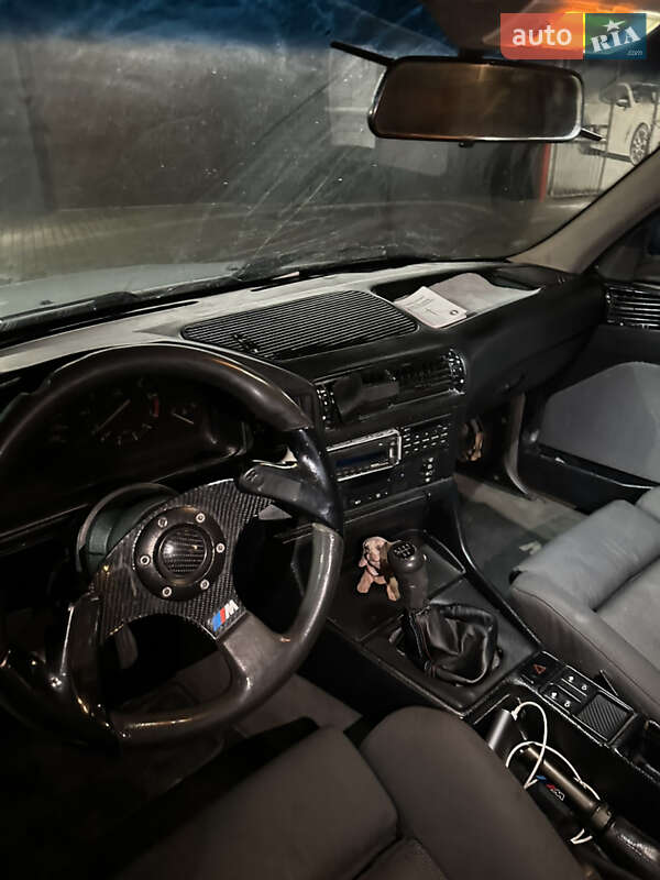 Седан BMW 5 Series 1990 в Яворове