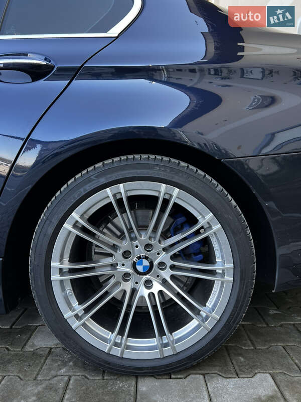 Седан BMW 5 Series 2015 в Виноградове