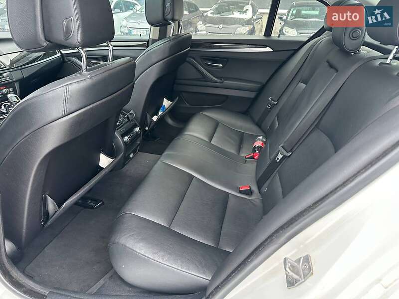 Седан BMW 5 Series 2013 в Львове