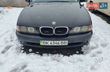 Седан BMW 5 Series 2000 в Чернівцях