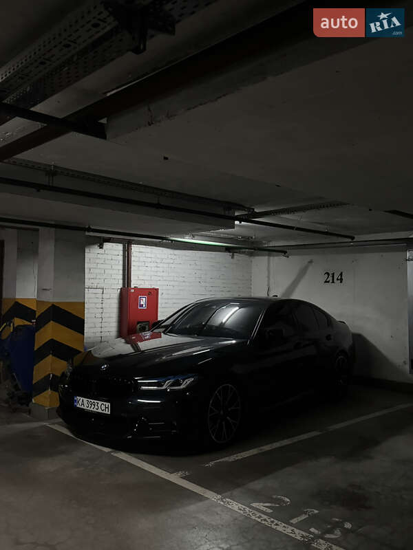 Седан BMW 5 Series 2018 в Киеве