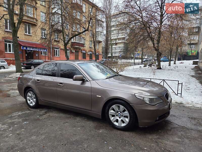 Седан BMW 5 Series 2005 в Киеве