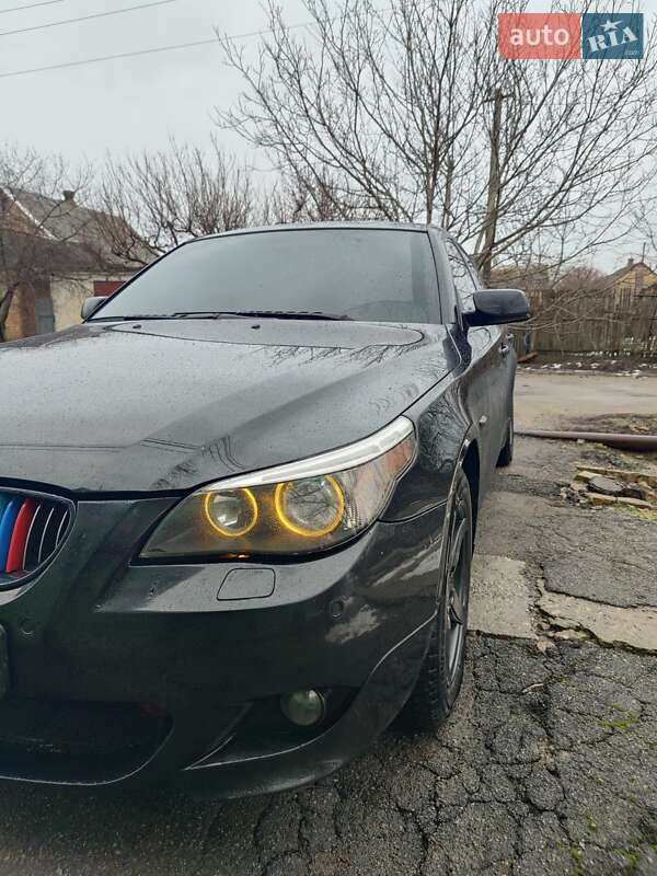 Седан BMW 5 Series 2005 в Никополе