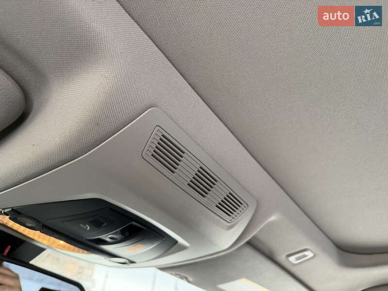 Седан BMW 5 Series 2012 в Харькове