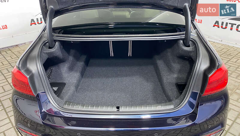 Седан BMW 5 Series 2017 в Львове