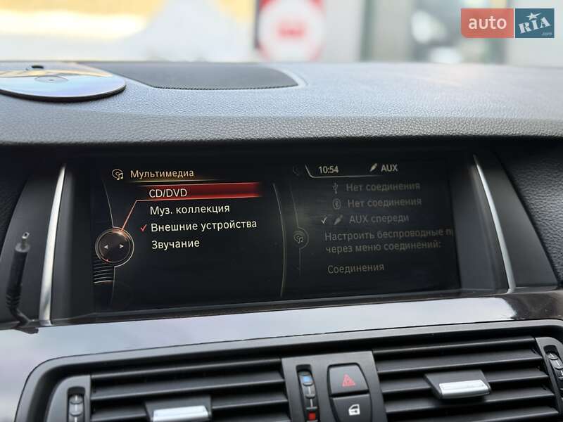 Седан BMW 5 Series 2015 в Львові