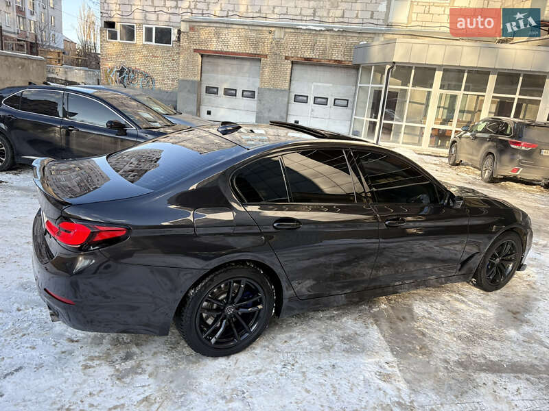 Седан BMW 5 Series 2018 в Киеве