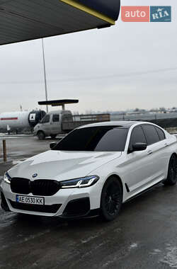 Седан BMW 5 Series 2017 в Дніпрі