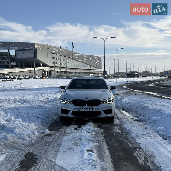 Седан BMW 5 Series 2018 в Львове