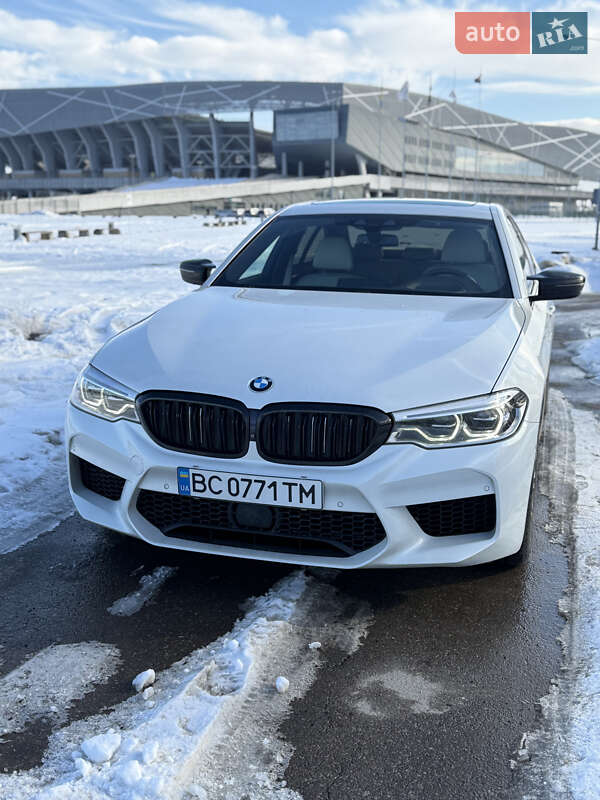 Седан BMW 5 Series 2018 в Львове