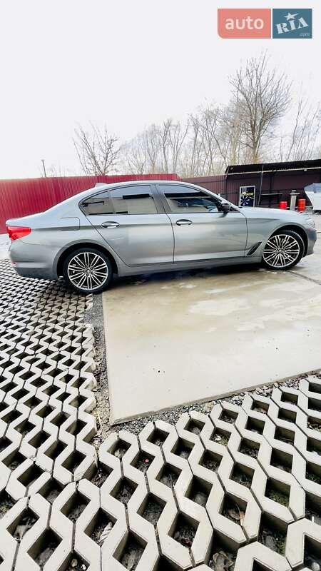 Седан BMW 5 Series 2017 в Бурштыне
