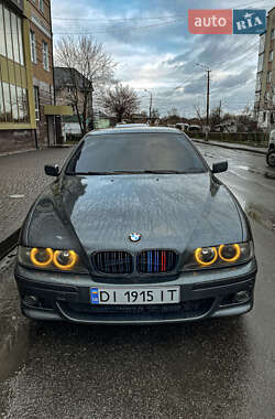 Седан BMW 5 Series 2003 в Остроге